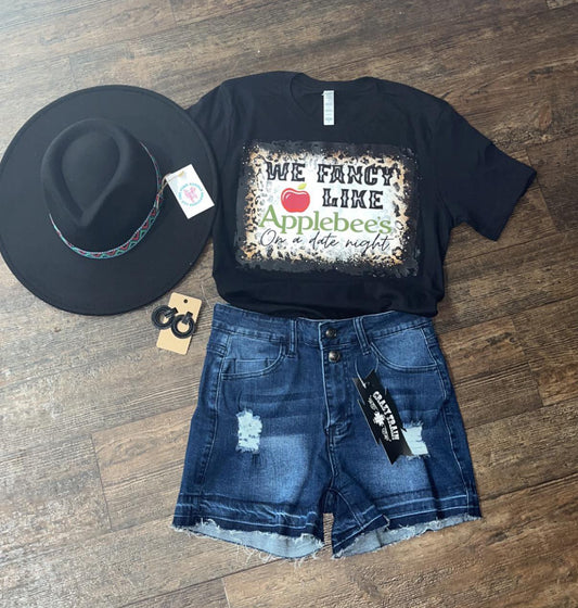 “WE FANCY” GRAPHIC TEE